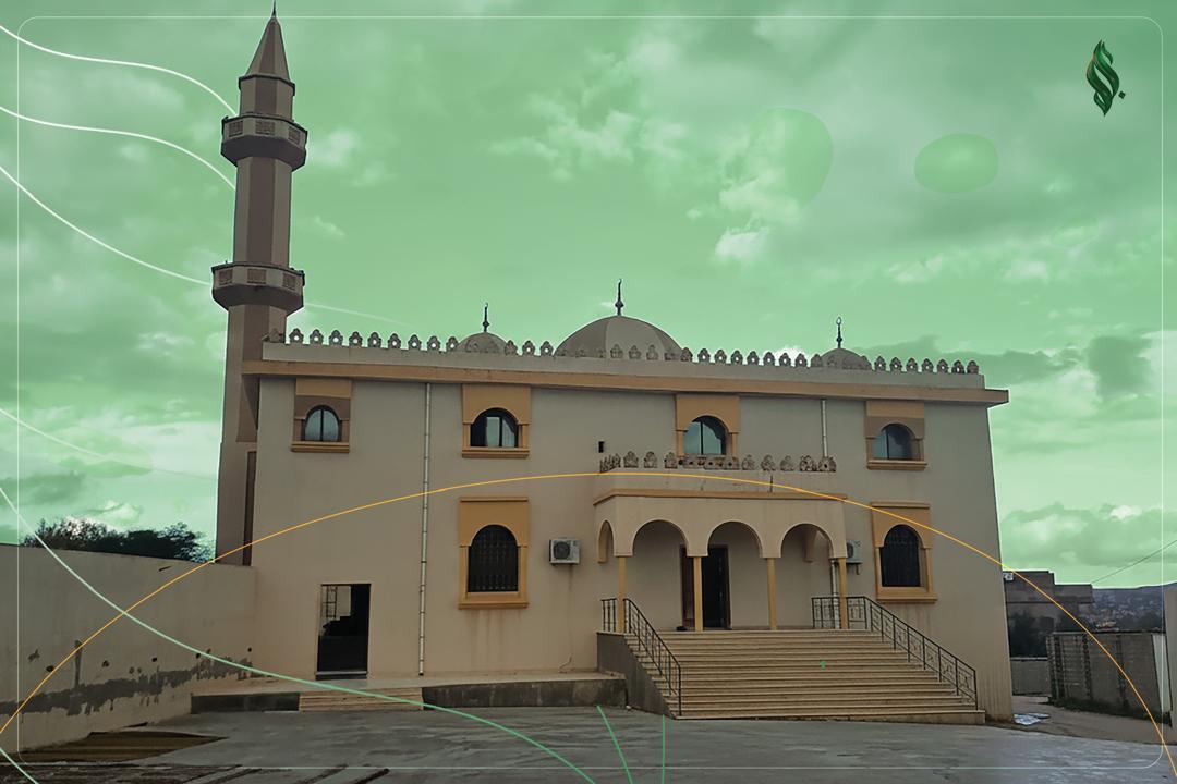 صيانة مسجد الهويديين بمنطقة الفواتير بمدينة (مسلاته)